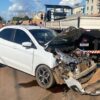 Acidente entre carro e caminhão deixa idoso ferido em Porto Velho